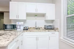 213 W Warren Ave, Tampa, FL 33602 - Photo 9