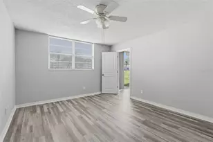 4895 Bay St NE, Saint Petersburg, FL 33703 - Photo 13