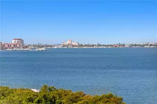 4717 Dolphin Cay Ln S, Saint Petersburg, FL 33711 - Photo 9