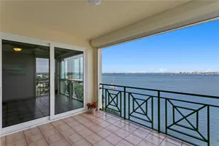 4717 Dolphin Cay Ln S, Saint Petersburg, FL 33711 - Photo 3