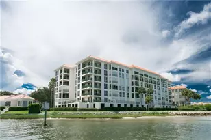 4717 Dolphin Cay Ln S, Saint Petersburg, FL 33711 - Photo 1