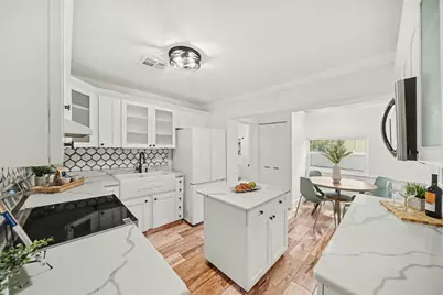 2318 Carroll Place, Tampa, FL 33612 - Photo 5