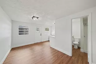 2318 Carroll Pl, Tampa, FL 33612 - Photo 19