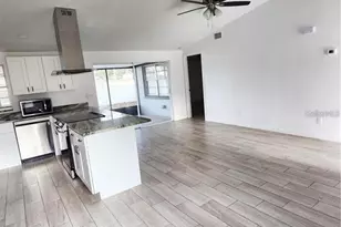 3244 Fox Lake Dr, Tampa, FL 33618 - Photo 5