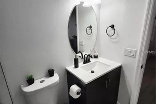 3244 Fox Lake Dr, Tampa, FL 33618 - Photo 11