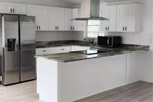 3244 Fox Lake Dr, Tampa, FL 33618 - Photo 3