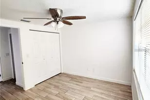 3244 Fox Lake Dr, Tampa, FL 33618 - Photo 9