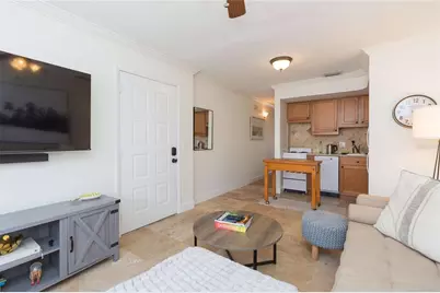 4513 S Oak Drive #Q62A, Tampa, FL 33611 - Photo 5