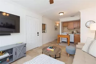 4513 S Oak Dr, Tampa, FL 33611 - Photo 5