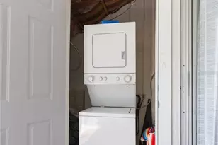 4513 S Oak Dr, Tampa, FL 33611 - Photo 15