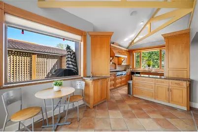 205 25th Avenue NE, Saint Petersburg, FL 33704 - Photo 15