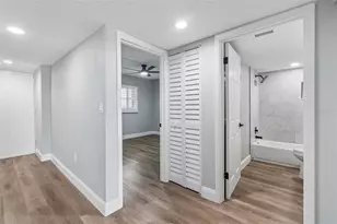 7050 Sunset Dr S, South Pasadena, FL 33707 - Photo 17