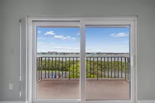 7050 Sunset Dr S, South Pasadena, FL 33707 - Photo 11