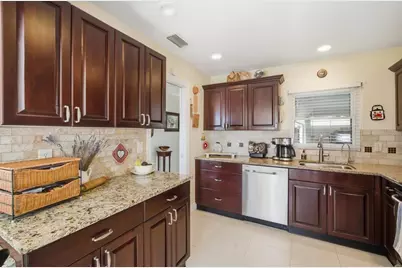 2320 Aquabluff Place #V274, Sarasota, FL 34231 - Photo 9