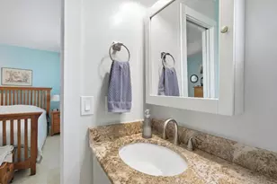 2320 Aquabluff Pl, Sarasota, FL 34231 - Photo 15