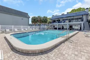 6976 Sunset Dr S, Saint Petersburg, FL 33707 - Photo 19