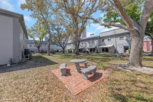 6976 Sunset Dr S, Saint Petersburg, FL 33707 - Photo 23