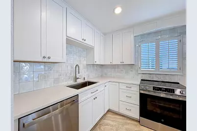 250 126th Avenue #110, Treasure Island, FL 33706 - Photo 11