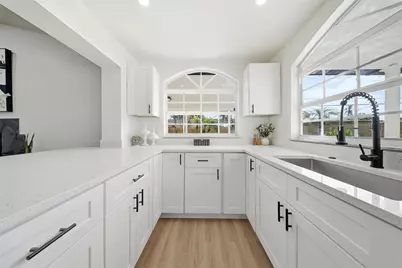 327 N Duncan Avenue, Clearwater, FL 33755 - Photo 15