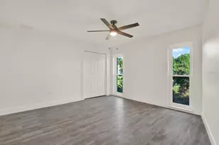 1979 Iowa Ave NE, Saint Petersburg, FL 33703 - Photo 25