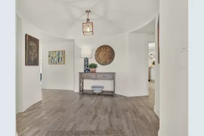 1979 Iowa Avenue NE, Saint Petersburg, FL 33703 - Photo 3