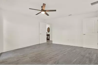 1979 Iowa Avenue NE, Saint Petersburg, FL 33703 - Photo 29