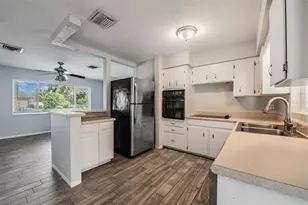 5744 58th Ave N, Saint Petersburg, FL 33709 - Photo 15