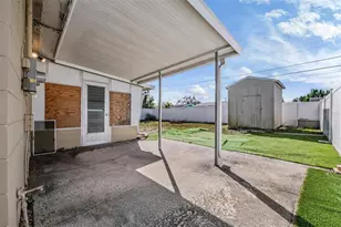 5744 58th Ave N, Saint Petersburg, FL 33709 - Photo 25