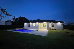 1326 NE 7th Pl, Cape Coral, FL 33909 - Photo 45