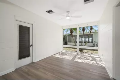 662 Villagrande Avenue S, Saint Petersburg, FL 33707 - Photo 21