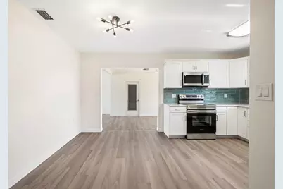 662 Villagrande Avenue S, Saint Petersburg, FL 33707 - Photo 15