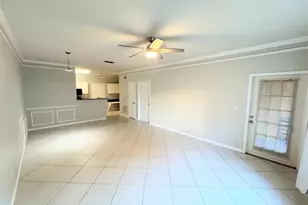 4305 Bayside Village Dr, Tampa, FL 33615 - Photo 7