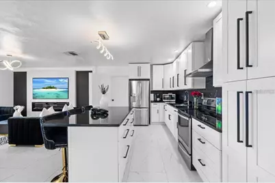 6083 50th Avenue N, Kenneth City, FL 33709 - Photo 13