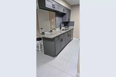 211 Thorn Tree Place #211, Brandon, FL 33511 - Photo 7