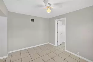 685 71st Ave N, Saint Petersburg, FL 33702 - Photo 23