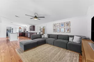 11040 Browning Rd, Lithia, FL 33547 - Photo 13