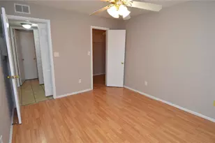 8653 Fancy Finch Dr, Tampa, FL 33614 - Photo 19