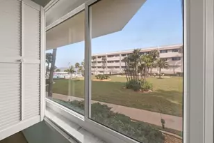 100 Bluff View Dr, Belleair Bluffs, FL 33770 - Photo 33