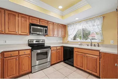 105 Dorado Court, Plant City, FL 33566 - Photo 9