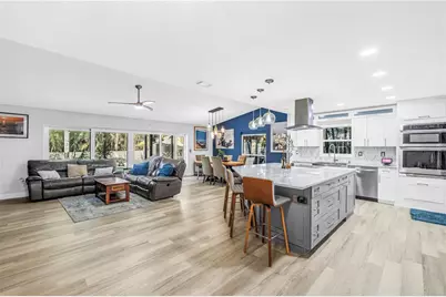 6821 N Circle Creek Dr, Pinellas Park, FL 33781 - Photo 3