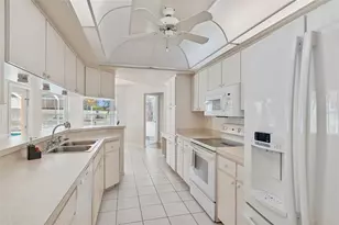 16402 Fringe Tree Dr, Spring Hill, FL 34610 - Photo 17