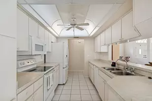 16402 Fringe Tree Dr, Spring Hill, FL 34610 - Photo 17