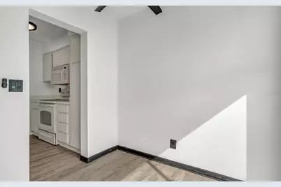 8800 Bardmoor Boulevard #12, Seminole, FL 33777 - Photo 9