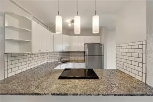 3315 58th Ave S, Saint Petersburg, FL 33712 - Photo 9