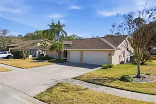 5860 Windermere Dr, Palm Harbor, FL 34685 - Photo 3
