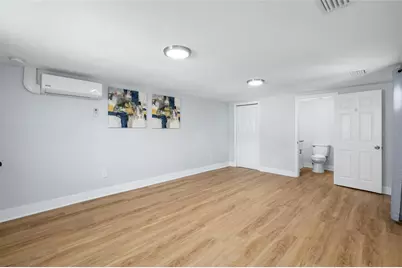 2606 W Henry Avenue, Tampa, FL 33614 - Photo 15