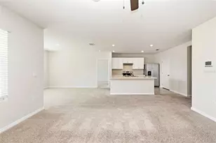 2725 Dumont Ln, Tavares, FL 32778 - Photo 13