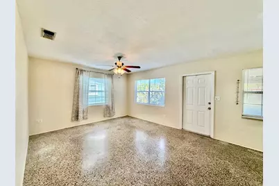 257 38th Avenue SE, Saint Petersburg, FL 33705 - Photo 5