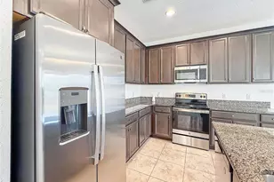 37820 Beacon Brick Dr, Zephyrhills, FL 33540 - Photo 23