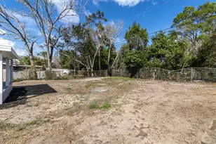 4652 Kennedy Dr, New Port Richey, FL 34652 - Photo 23